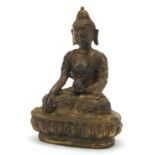 Chino-Tibetan bronze figure of Buddha, 14cm high