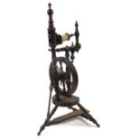 19th century treen spinning wheel, 84cm high