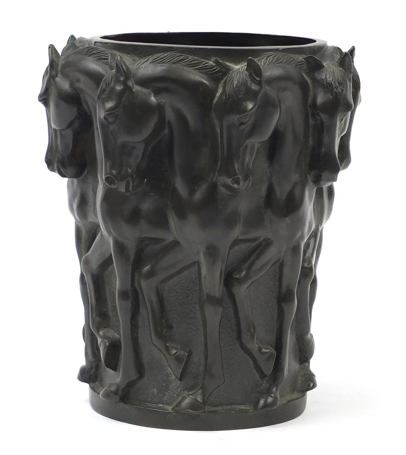 French Art Deco patinated bronze Maharajah thoroughbred wine cooler cast with a continuous band of - Image 5 of 8