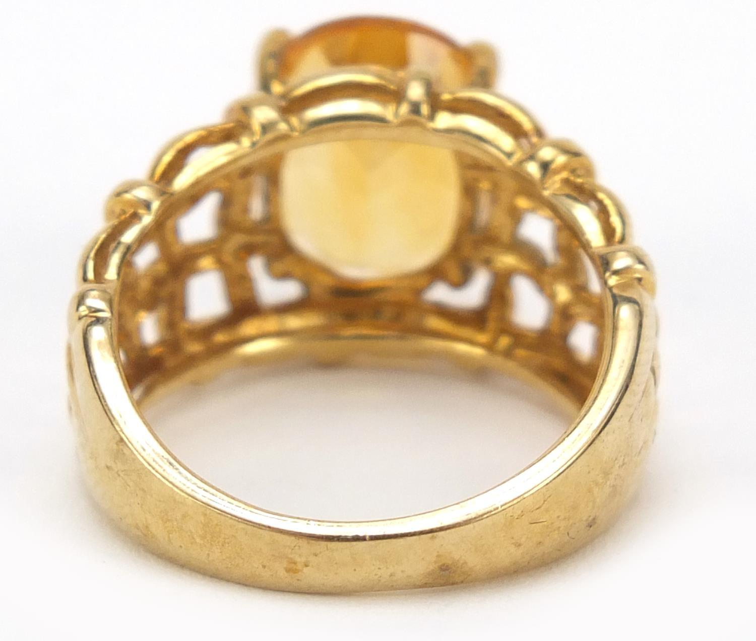 9ct gold orange stone weave design ring, size O, 5.5g - Image 3 of 5