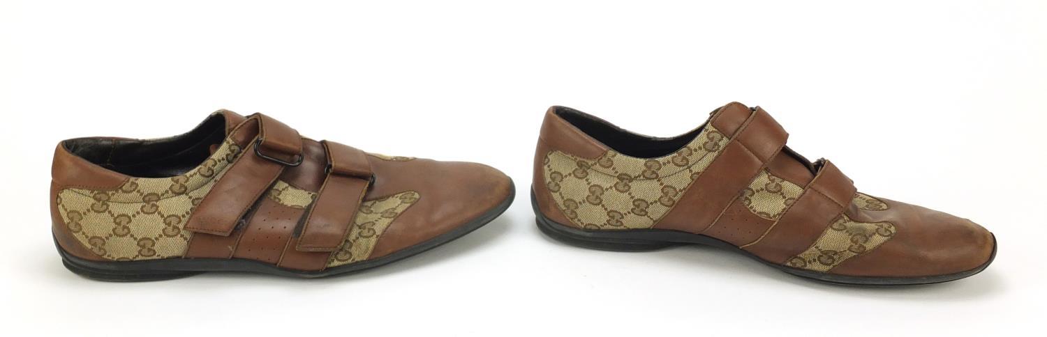 Pair of vintage gentlemen's Gucci shoes, size 45 - Image 3 of 9