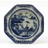 Early 19th century pearlware plate decorated in the chinoiserie manner, 22.5cm in diameter