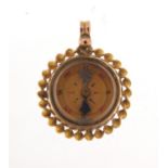 Victorian 9ct gold compass fob with carnelian back, Chester 1897, 2.8cm high, 5.8g