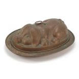 Italian copper serving tray and cover in the form of a pig by Bottega Navarina, 49cm in length