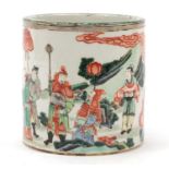 Good Chinese porcelain cylindrical brush pot finely hand painted in the famille verte palette with