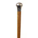 Malacca walking stick with silver pommel, 89cm in length
