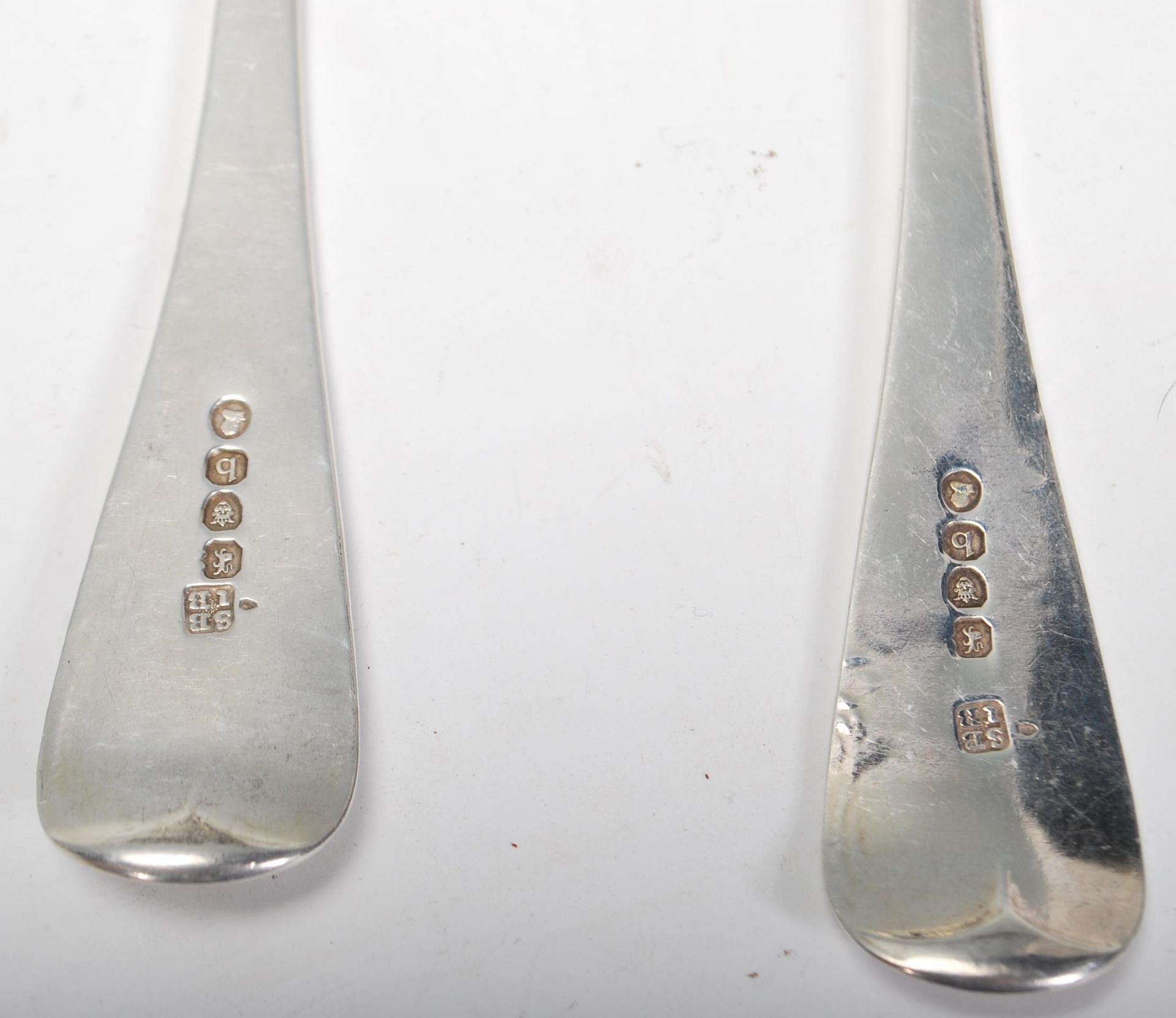 Two early 19th Century George III Sarah and John Blake silver hallmarked  berry spoons having - Bild 7 aus 7