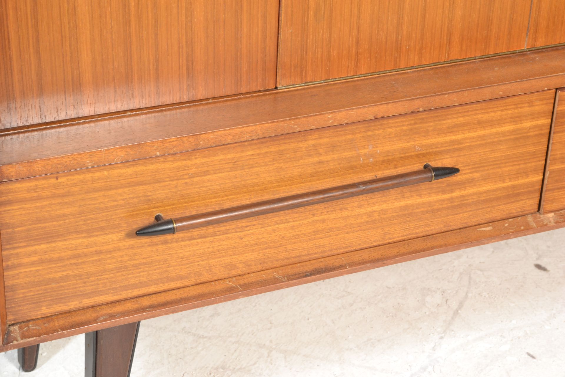 A vintage mid 20th Century Tola wood sideboard credenza, gallery back and sides with recessed - Bild 2 aus 5