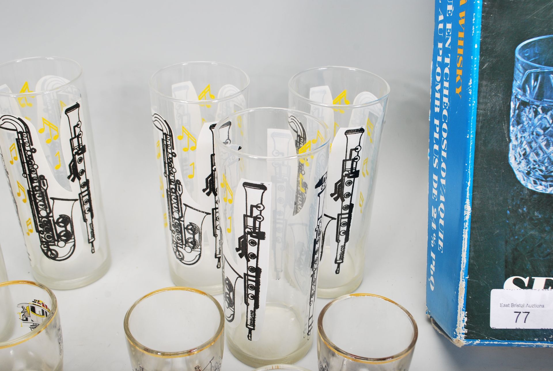 A set of six retro vintage 20th Century tall drinking glasses having applied Saxophone decoration - Bild 4 aus 6