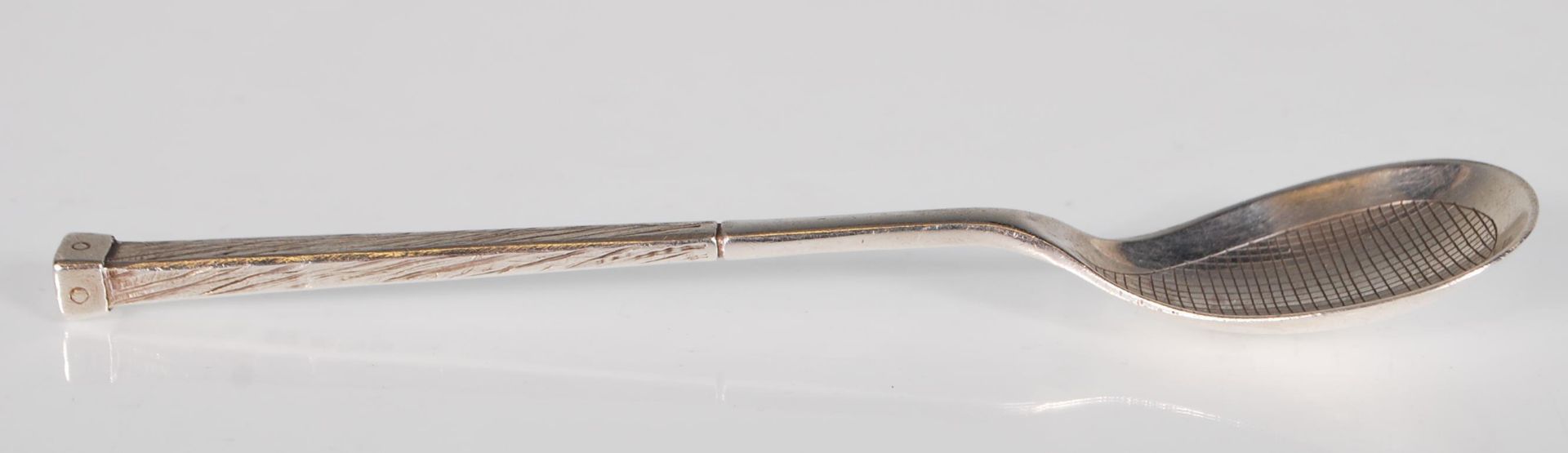 An early 20th Century silver hallmarked spoon in t - Bild 8 aus 8