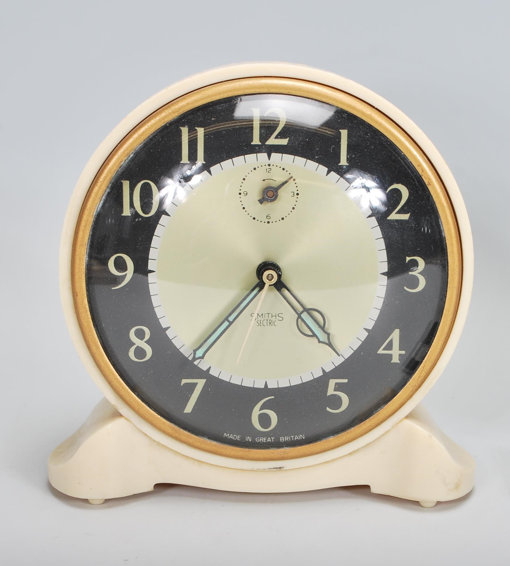A group of three 20th Century Art deco mantel clocks by Smith Sectric and one Smith Electric. One of - Image 2 of 6