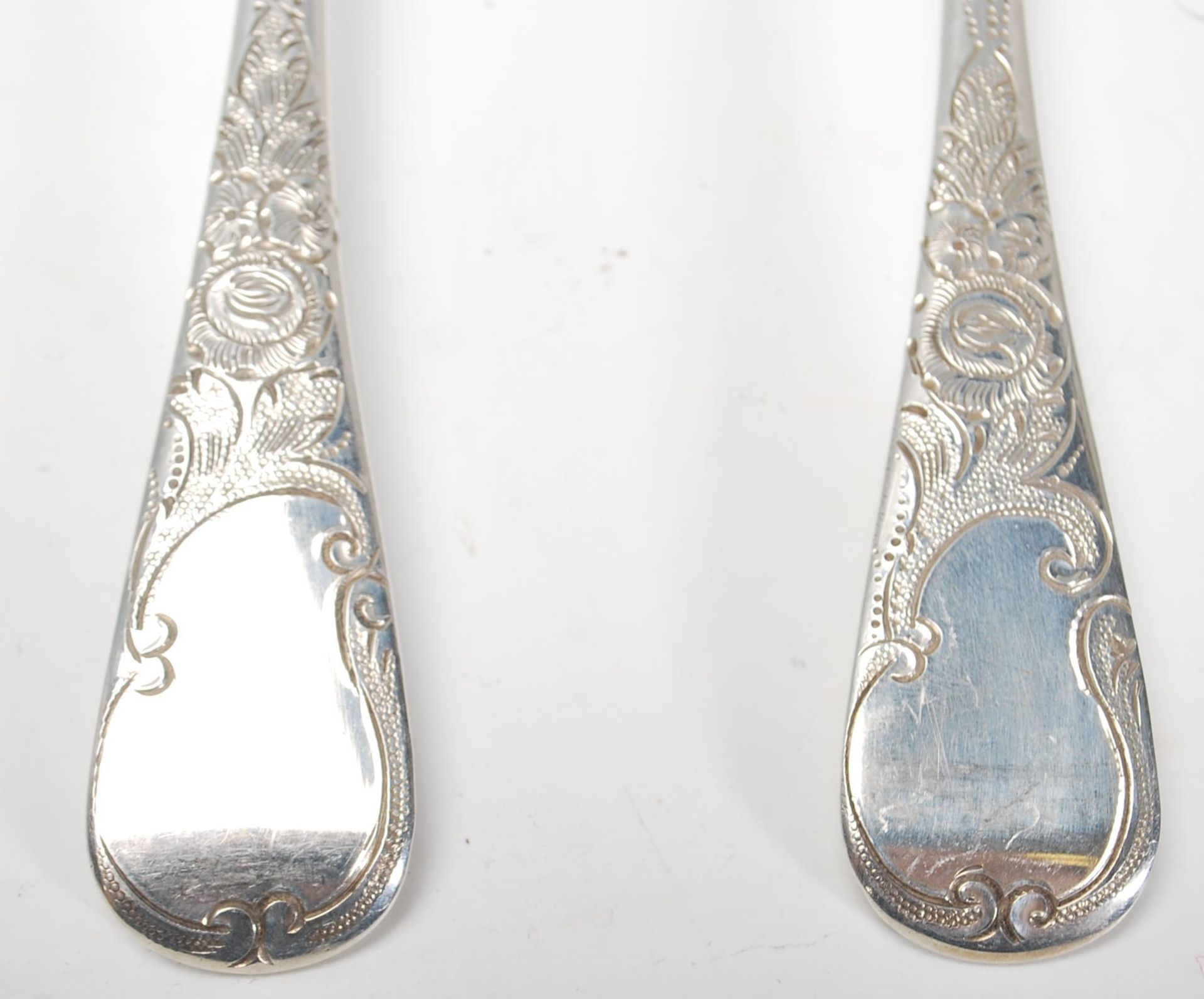 Two early 19th Century George III Sarah and John Blake silver hallmarked  berry spoons having - Bild 4 aus 7