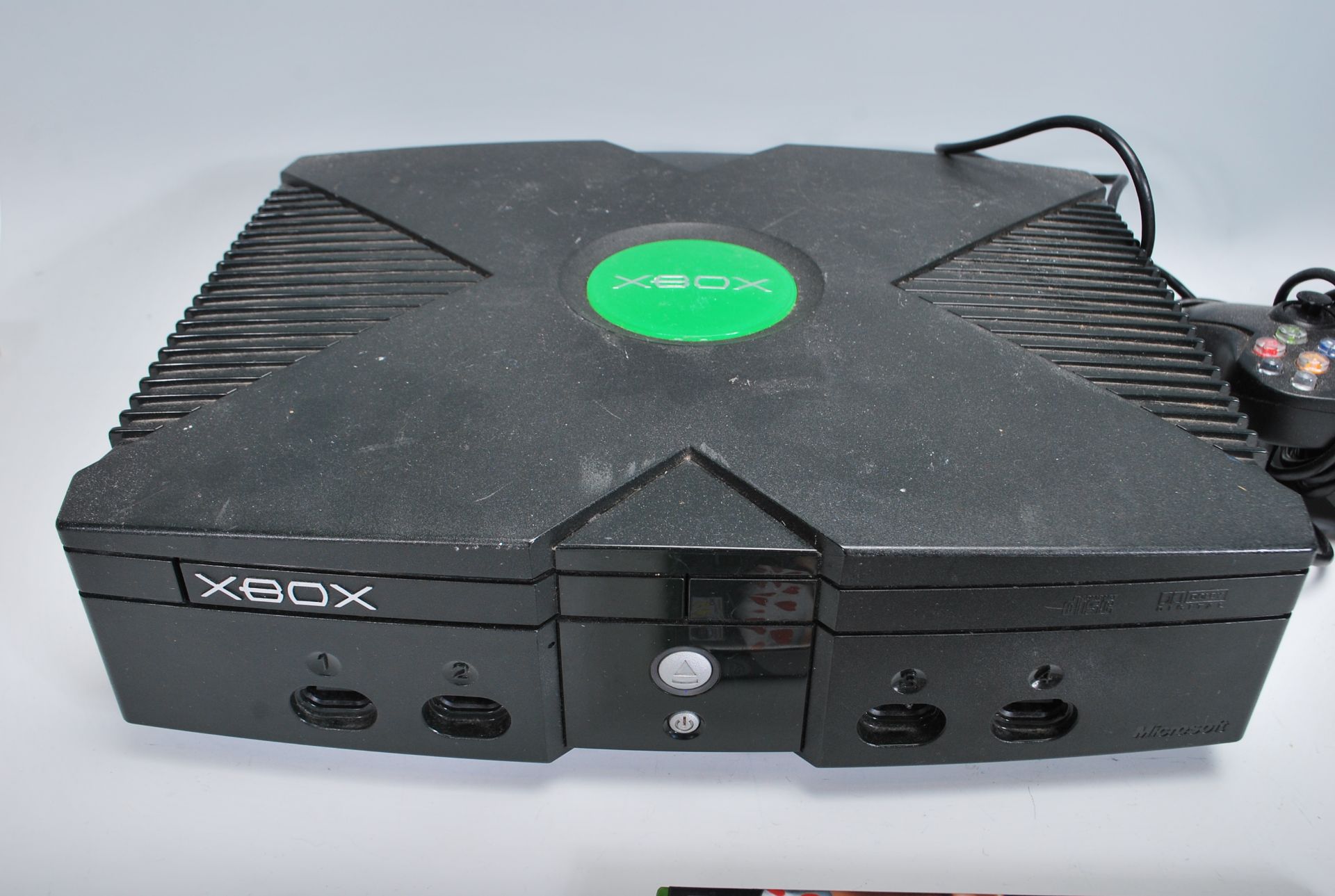 An original Xbox games console together with with three Xbox controllers, cables and The Sims. - Bild 2 aus 7