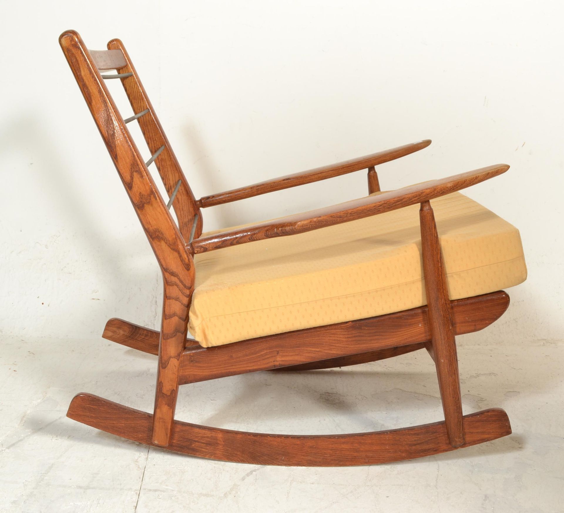 A retro 20th Century Scandart oak framed rocking chair / armchair being raised on sleigh runners - Bild 4 aus 6