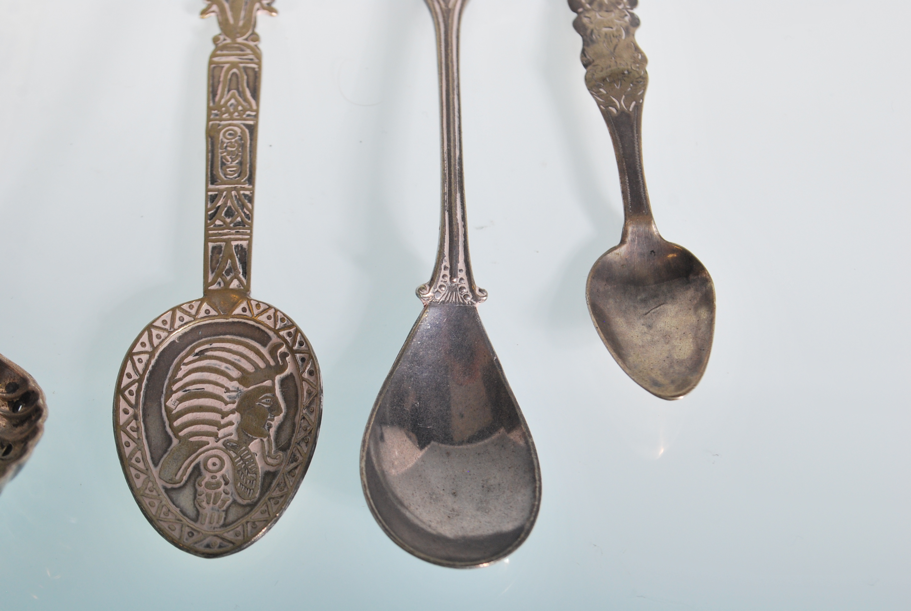 A selection of 20th Century silver spoons to include a a golfing related spoon with handle in the - Image 6 of 12