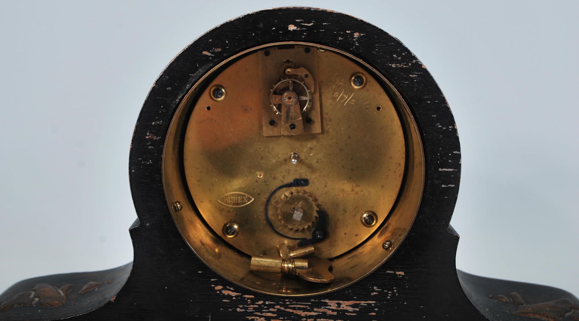 An early 20th century Japanned black lacquer and chinoiserie decorated dome top mantel clock in - Image 5 of 7