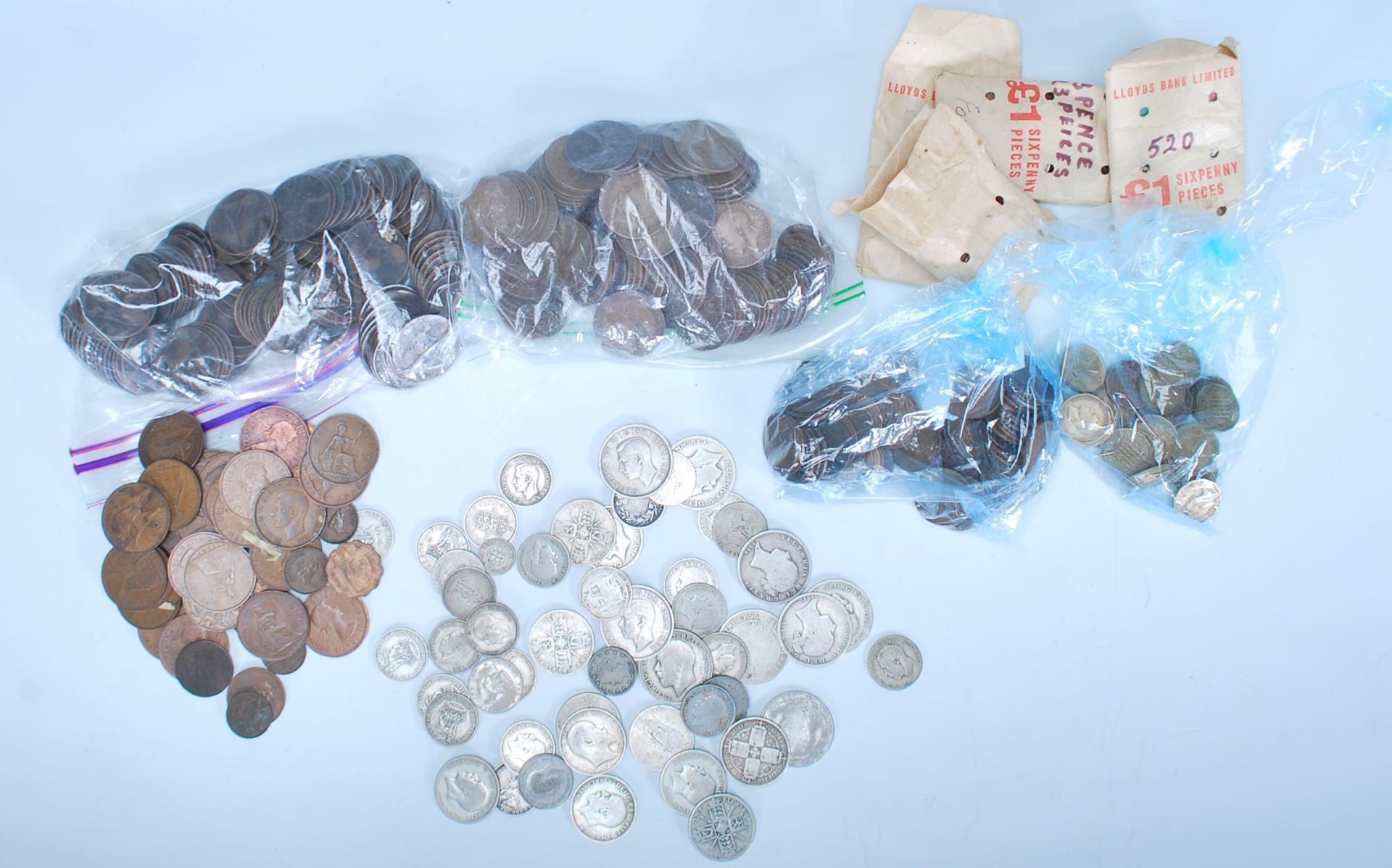 A collection of coins dating from the 19th Century to include pre 1920 silver shillings and florins, - Bild 2 aus 11