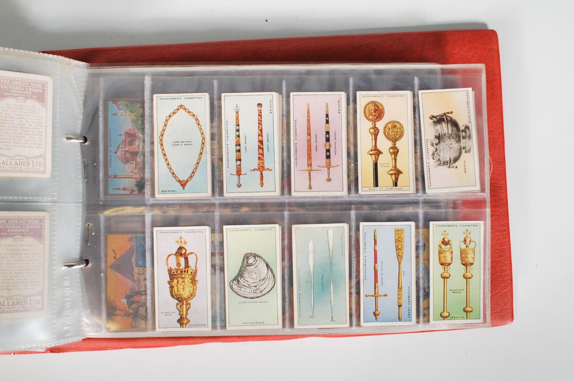 A collection of 20th Century vintage (mostly) cigarette full and part trade cards within plastic - Bild 6 aus 9