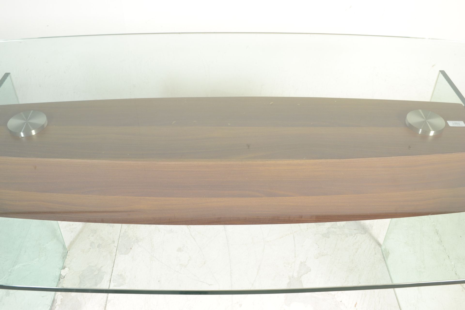 A contemporary large designer modernist glass dining table. Raised on glass panel uprights with - Bild 5 aus 13