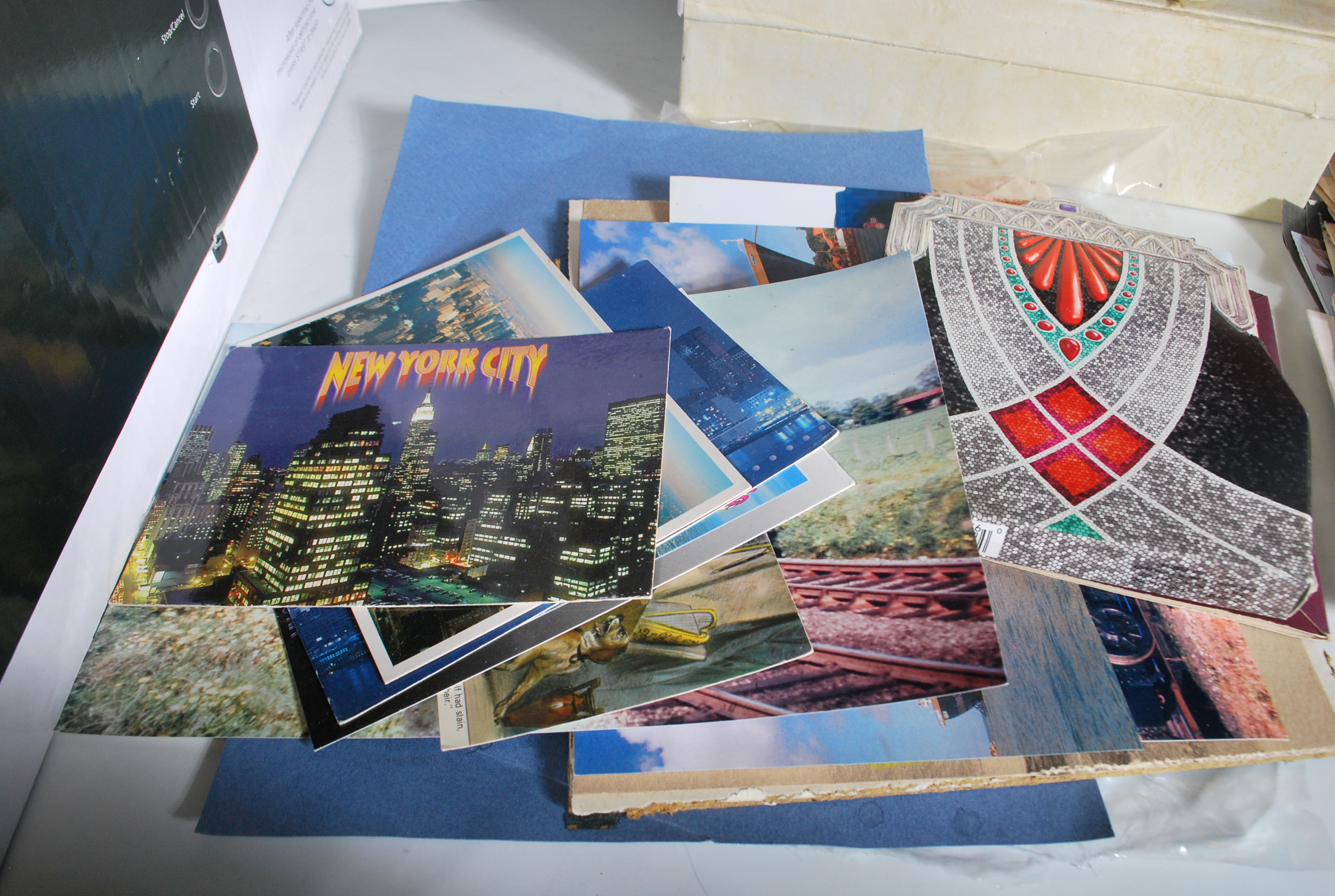 Accumulation of Postcards (approx 2500) a stamp collection & ephemera in large box - Image 2 of 9