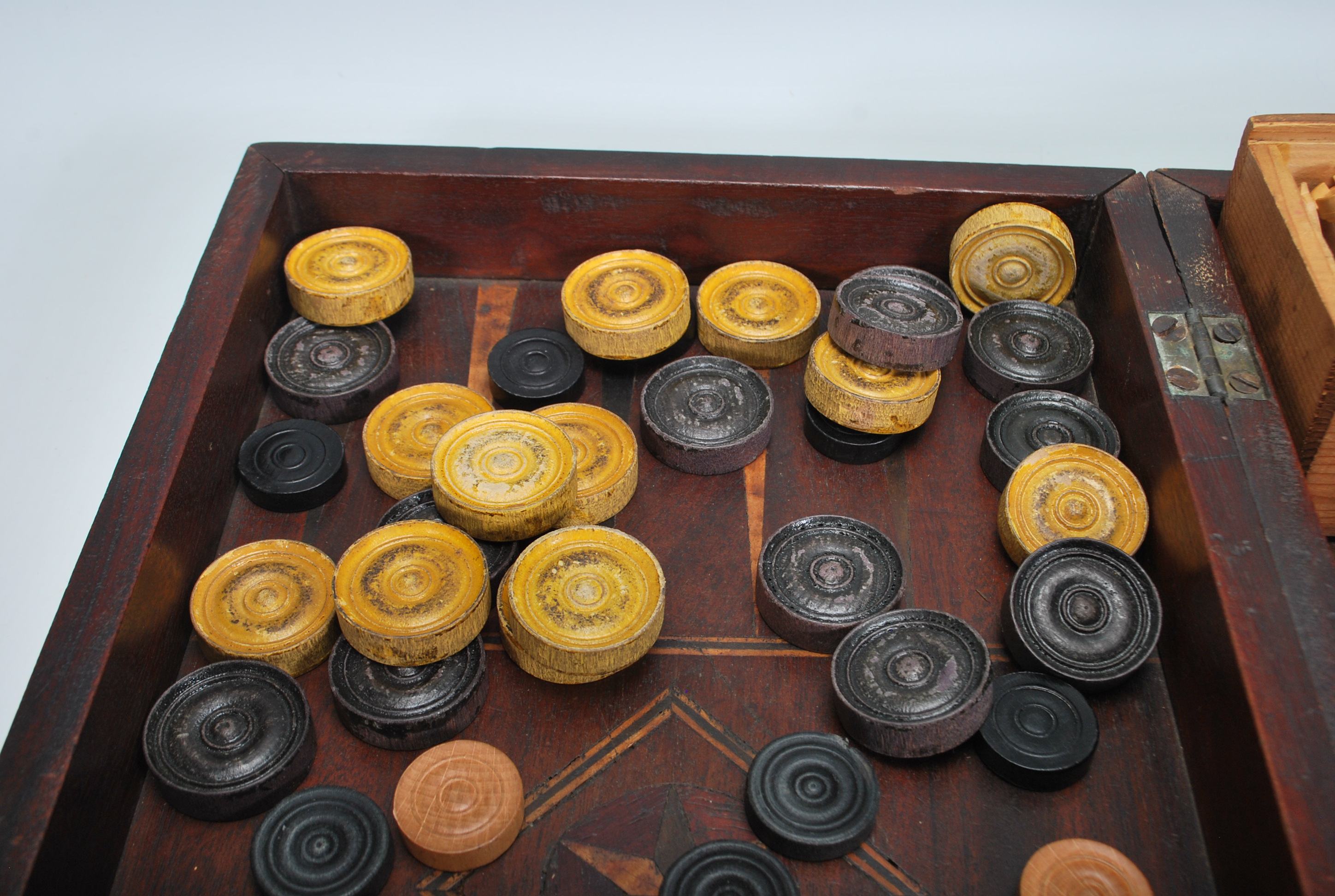 A 19th Century games compendium, in chequerboard case, the case opening up to become a backgammon - Image 2 of 9