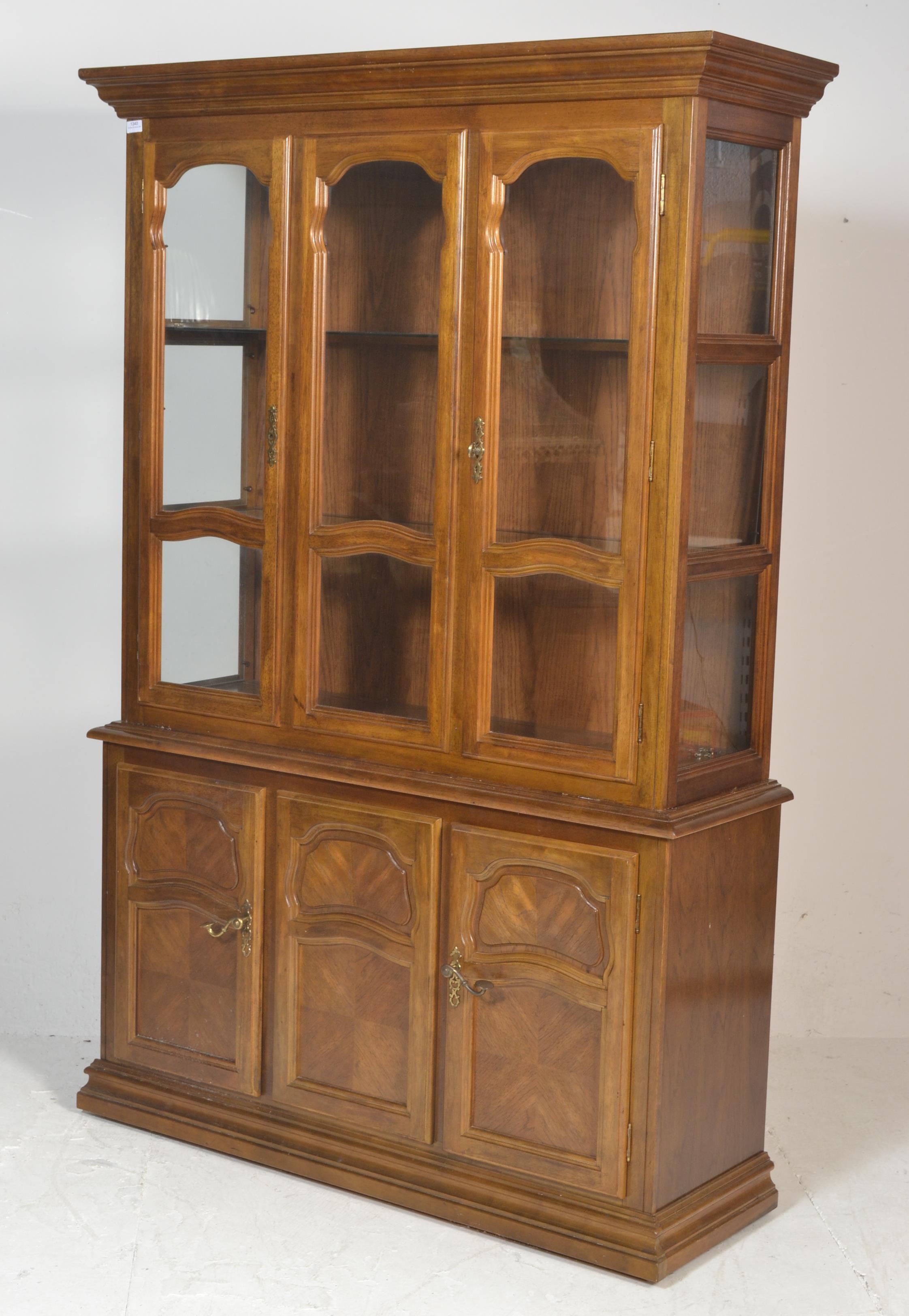 A French antique style dresser / library bookcase cabinet. The base with double doors having unusual - Image 5 of 5