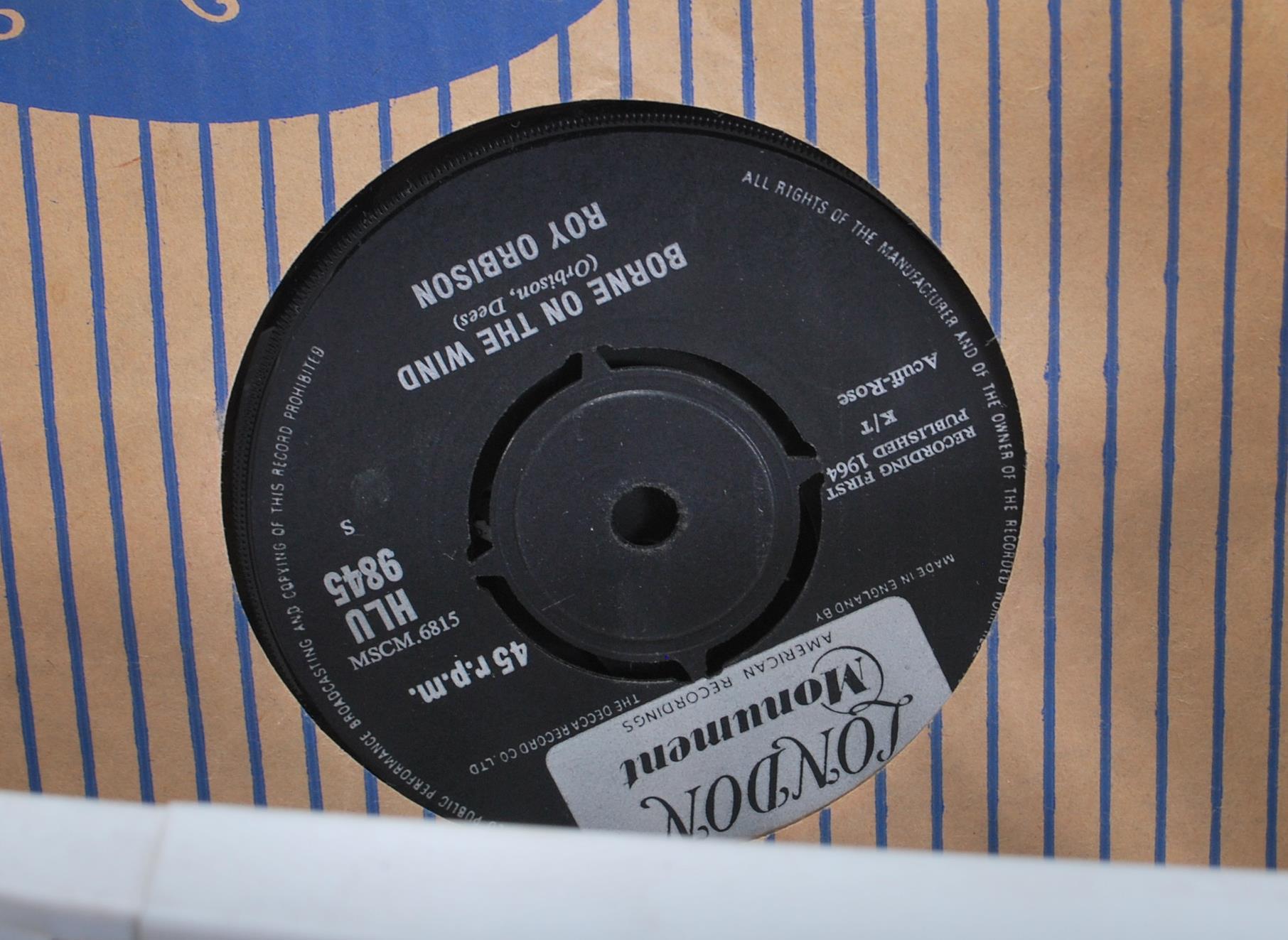 A large collection of 45rpm 7" vinyl singles and EP's dating from the 1960's to include many - Image 9 of 12