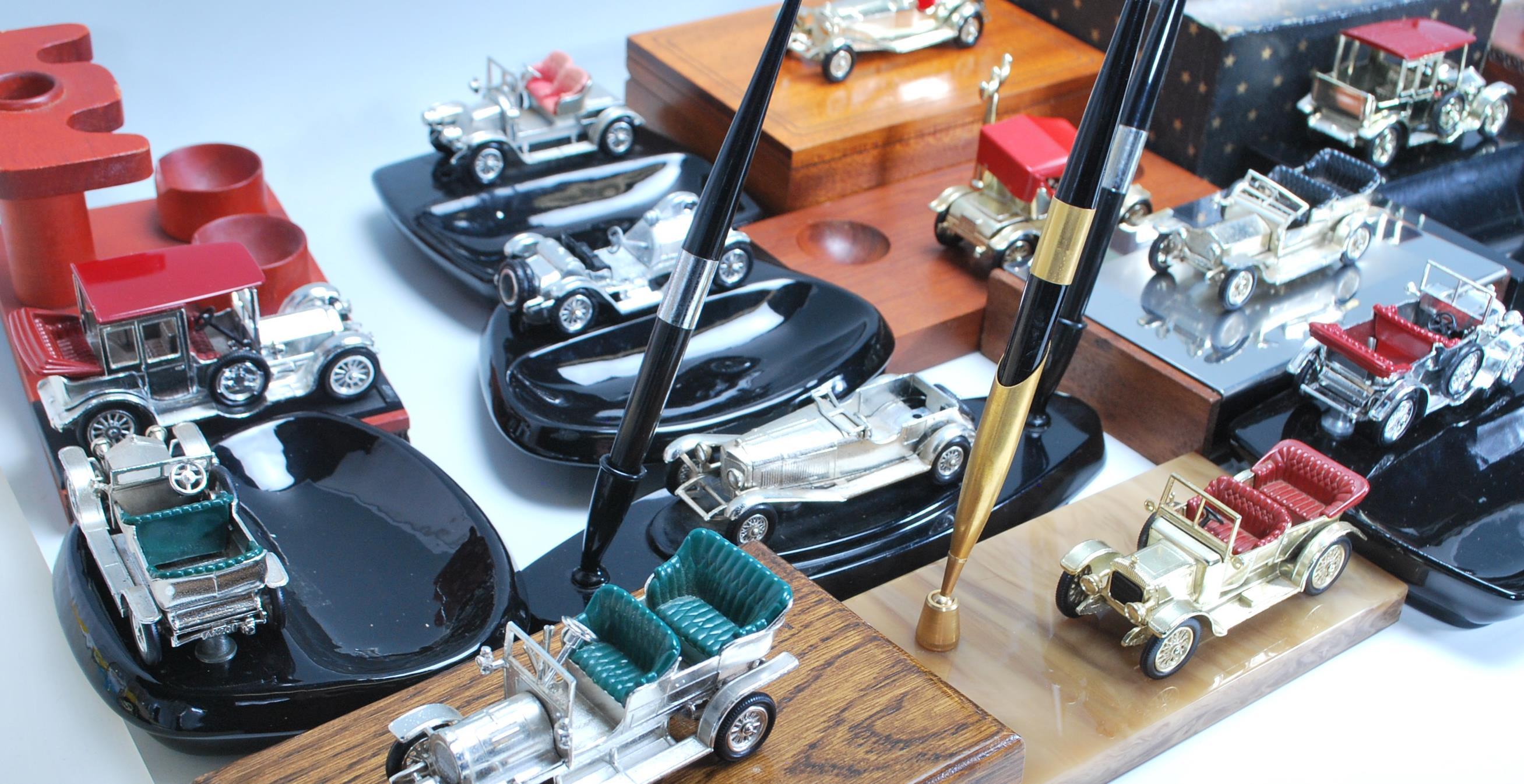 A large collection of Matchbox Vintage toy car topped ashtrays, trinket boxes, pen holders, pipe - Image 3 of 10