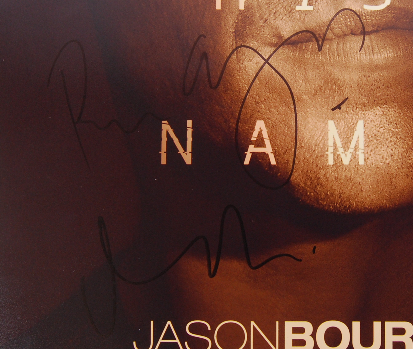 JASON BOURNE - MATT DAMON & DIRECTOR - SIGNED MOVI - Image 3 of 3