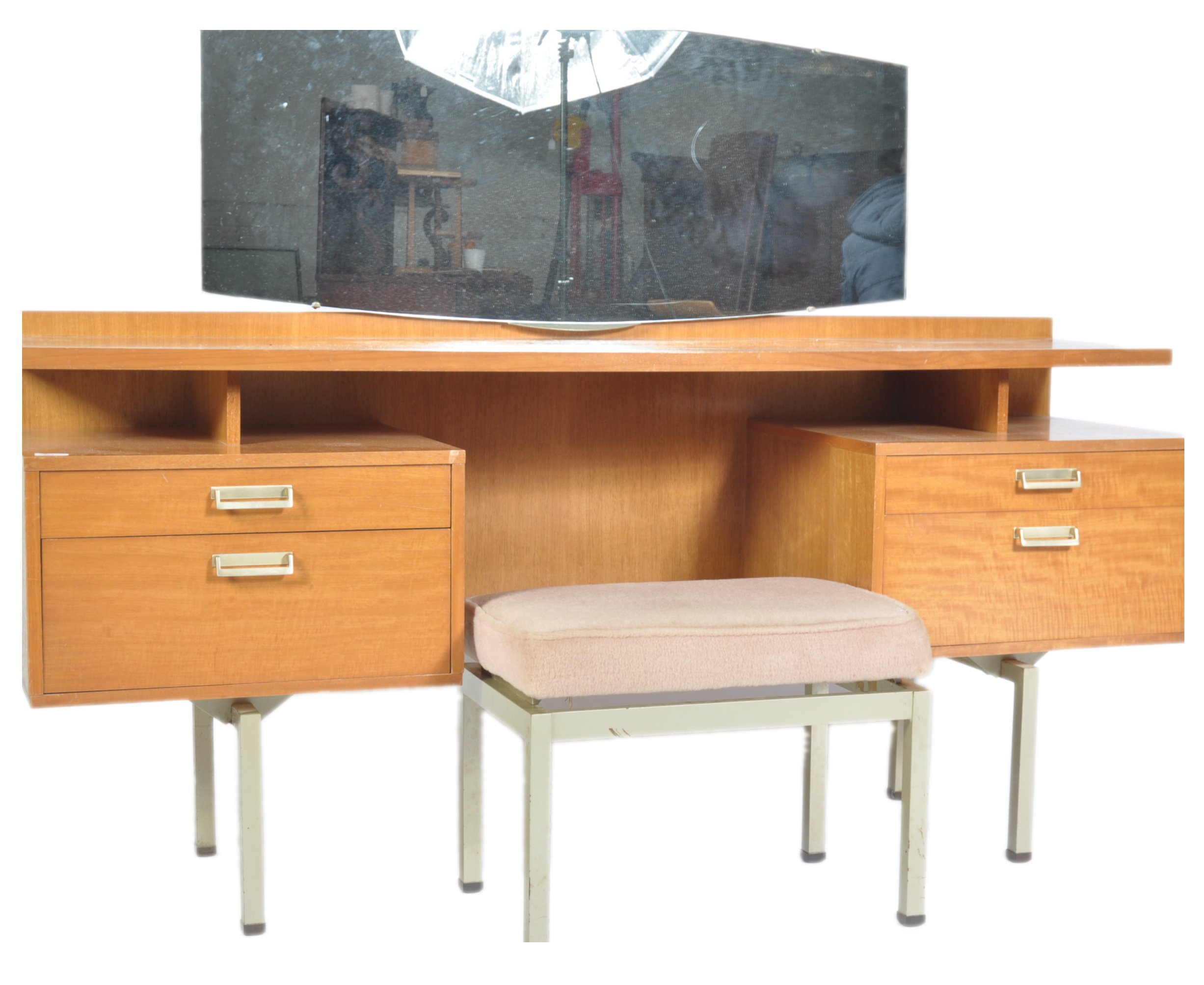 GPLAN LIMBA RANGE 1960'S DRESSING TABLE BY LESLIE