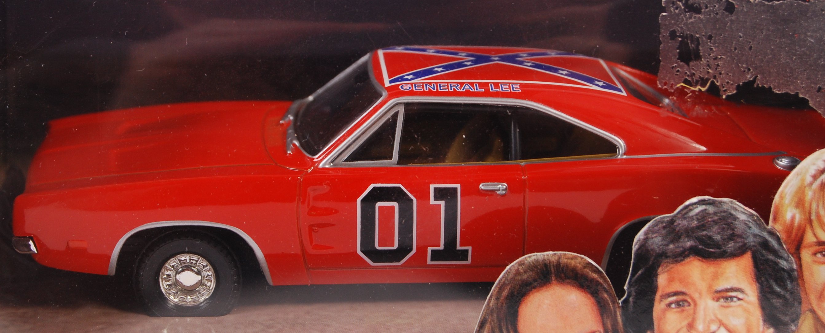 CORGI THE DUKES OF HAZZARD DODGE CHARGER AND FIGURES SET - Image 2 of 4