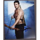 STEPHEN AMELL - ARROW - DC UNIVERSE - SIGNED 8X10" PHOTO