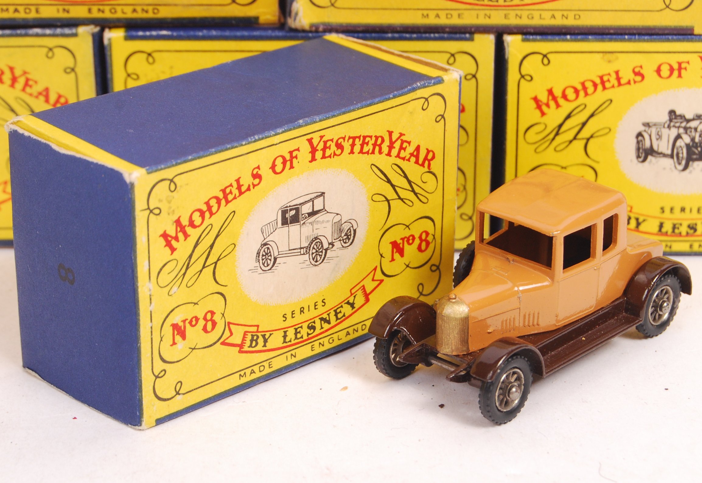 COLLECTION OF VINTAGE MATCHBOX LESNEY MODELS OF YE - Image 9 of 16