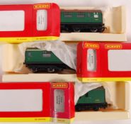 HORNBY 00 GAUGE BOXED SET ATLANTIC COAST EXPRESS COACHES