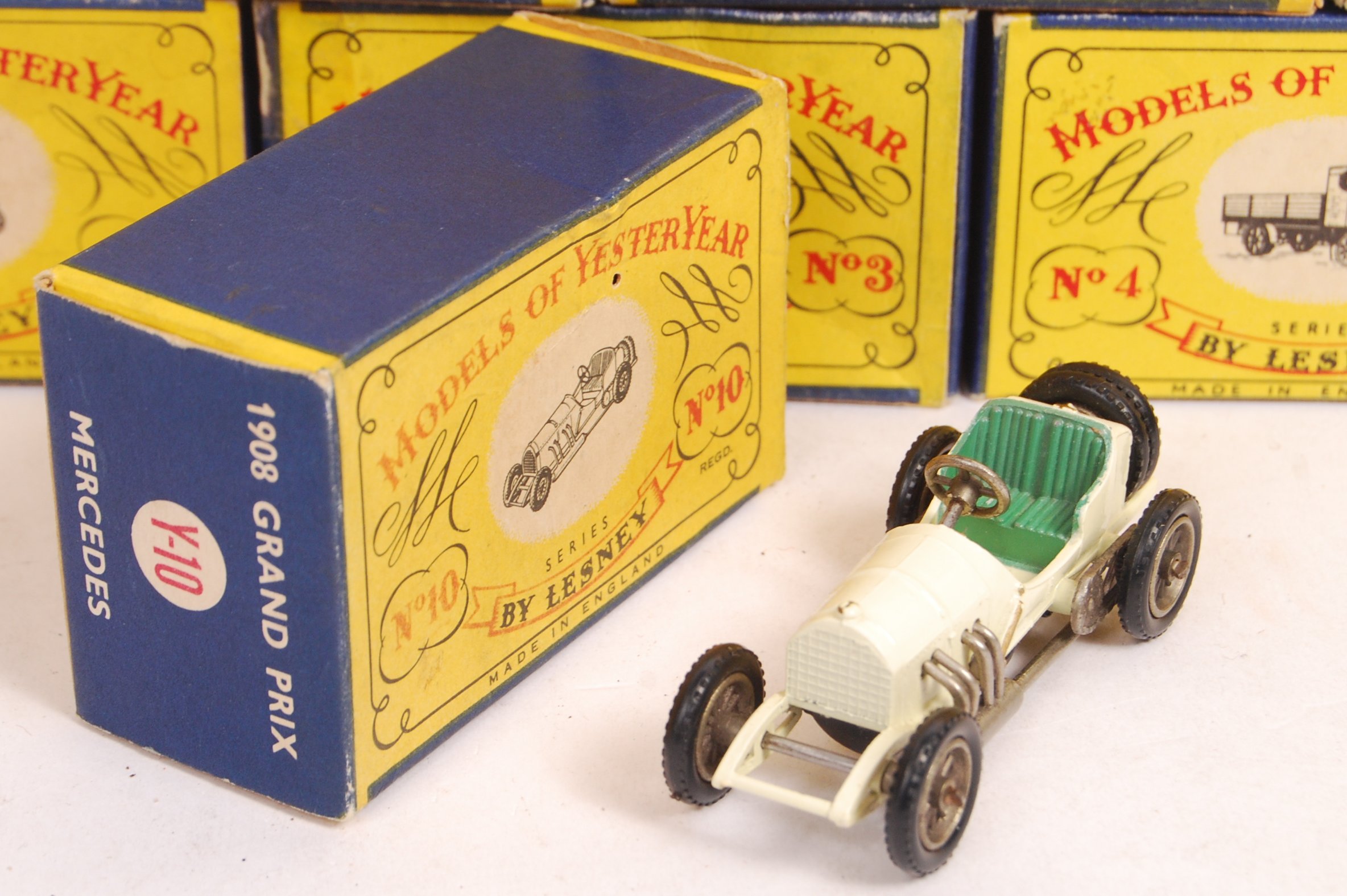 COLLECTION OF VINTAGE MATCHBOX LESNEY MODELS OF YE - Image 5 of 16