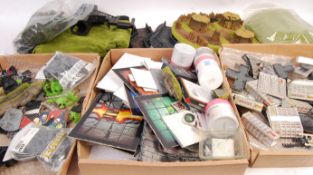 LARGE COLLECTION OF ASSORTED WARHAMMER SCENERY AND ACCESSORIES