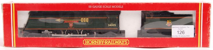 VINTAGE HORNBY RAILWAYS 00 GAUGE MODEL LOCOMOTIVE