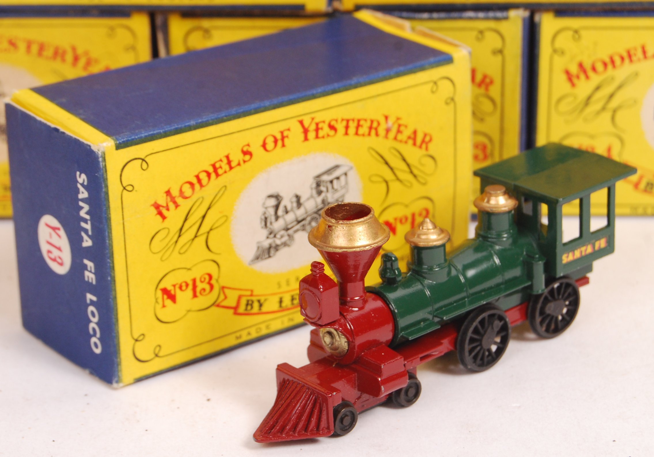 COLLECTION OF VINTAGE MATCHBOX LESNEY MODELS OF YE - Image 7 of 16