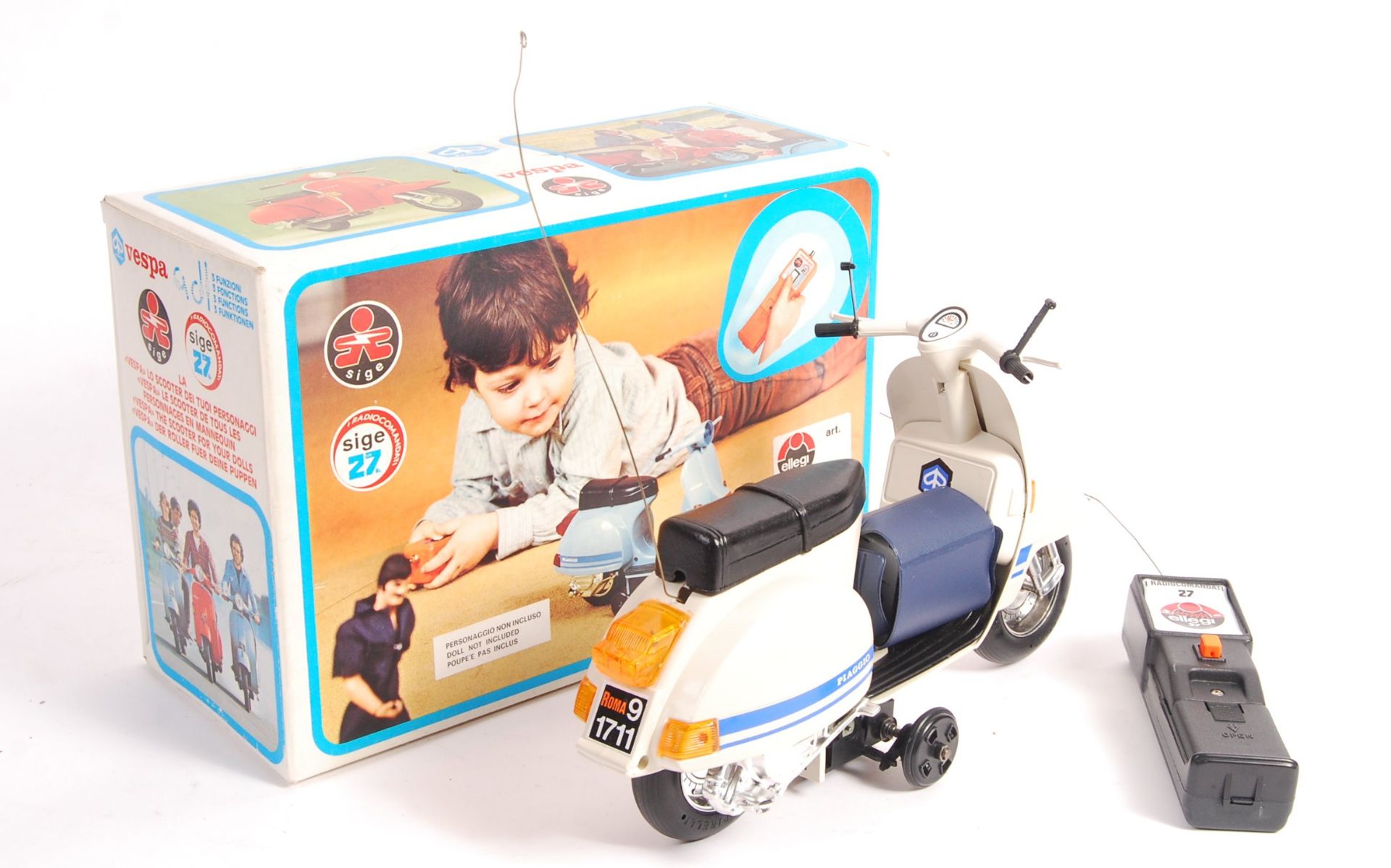 ORIGINAL SIGE ELLEGI PIAGGIO VESPA PLASTIC RADIO CONTROL MODEL - Image 2 of 3