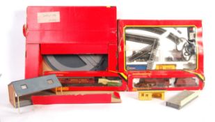 ASSORTED HORNBY 00 / OO GAUGE MODEL RAILWAY TRAIN SETS