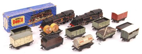 COLLECTION OF ASSORTED HORNBY DUBLO MODEL RAILWAY ENGINES AND WAGONS