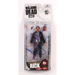 ANDREW LINCOLN - THE WALKING DEAD - SIGNED ACTION FIGURE