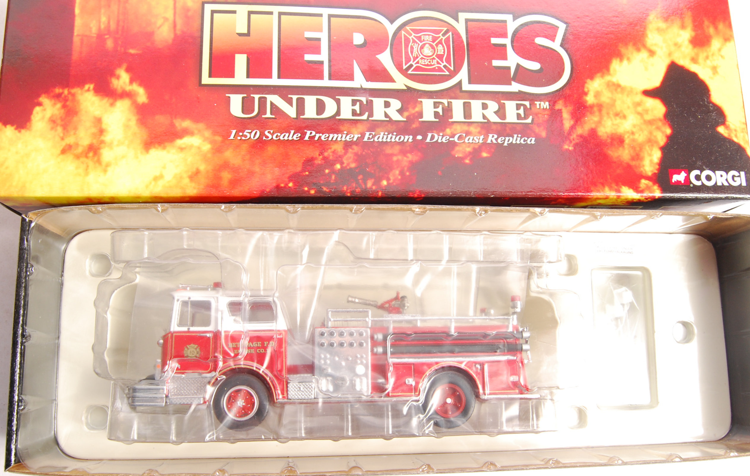 COLLECTION OF CORGI HEROES UNDER FIRE DIECAST FIRE ENGINES - Image 3 of 4