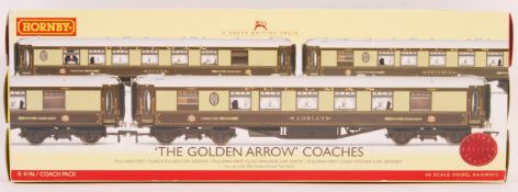 HORNBY 00 GAUGE GOLDEN ARROW COACHES BOXED SET