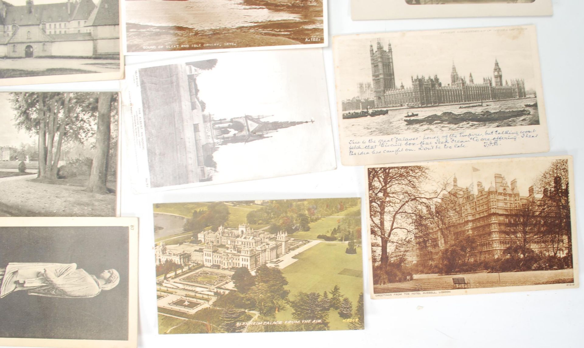 A large collection of postcards dating from the 19th Century onwards to include a selection of - Image 5 of 6