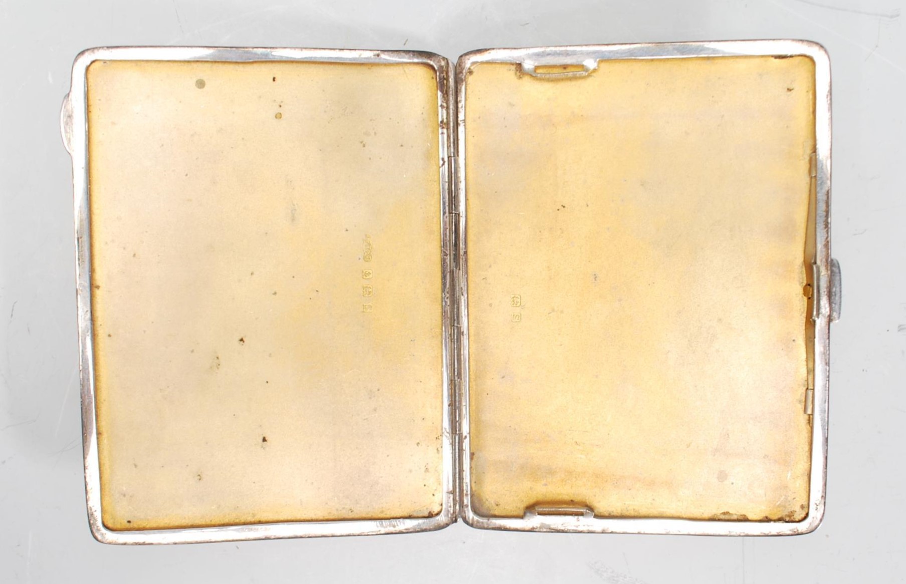 A vintage 20th Century English silver hallmarked cigarette case of rectangular form having engine - Image 6 of 7
