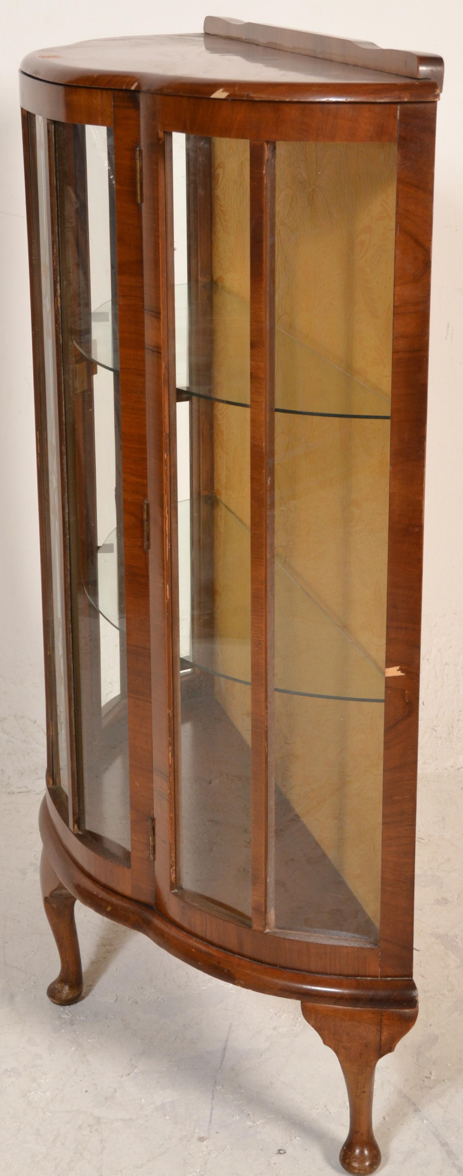 An early 20th Century 1930's Art Deco walnut demi lune display cabinet being raised on cabriole legs - Image 7 of 7