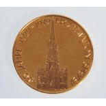 A German 22ct gold German commemorative coin dated 1529-1979, commemorating 450 years since the