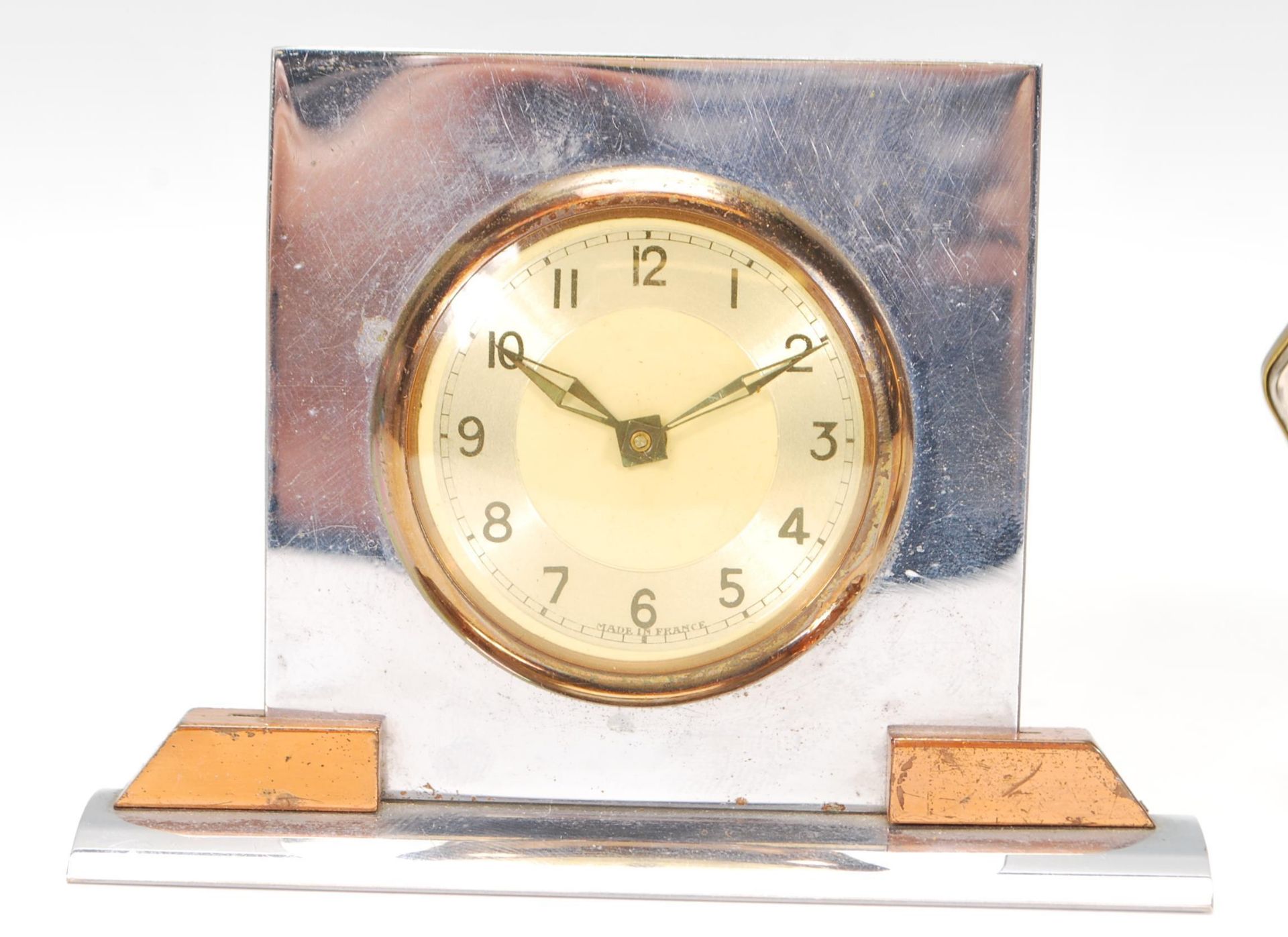 A vintage 20th Century Art Deco French made chrome desk clock together with an Art Deco ladies - Bild 2 aus 7
