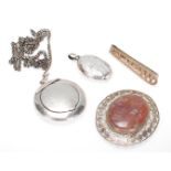 A selection of silver jewellery to include a stamped 900 silver tie clip having pierced